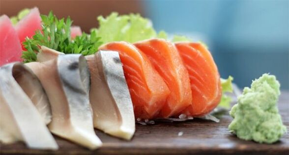 Ievērojot japāņu diētu, jūs varat ēst zivis, bet bez sāls